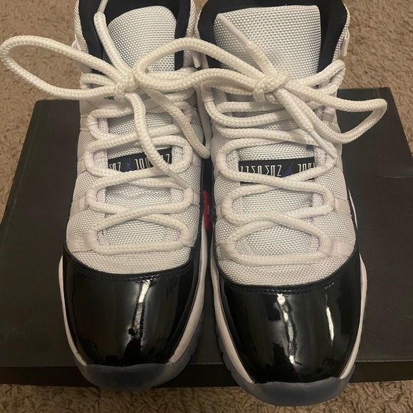 Jordan 11 Retro - Picture 2 of 2